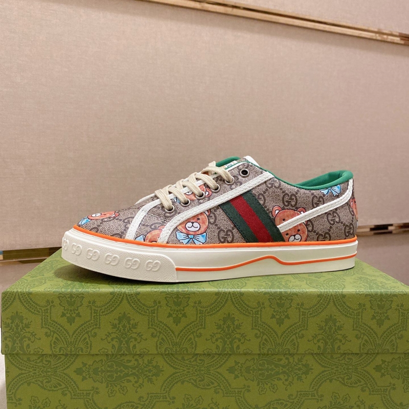 G*u*i casual shoes